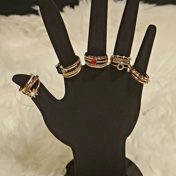 Elegant Gold-Tone Women's Ring Set - Picture 7 of 7